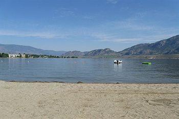 Desert Surfside Waterfront Accommodations Osoyoos Exterior photo